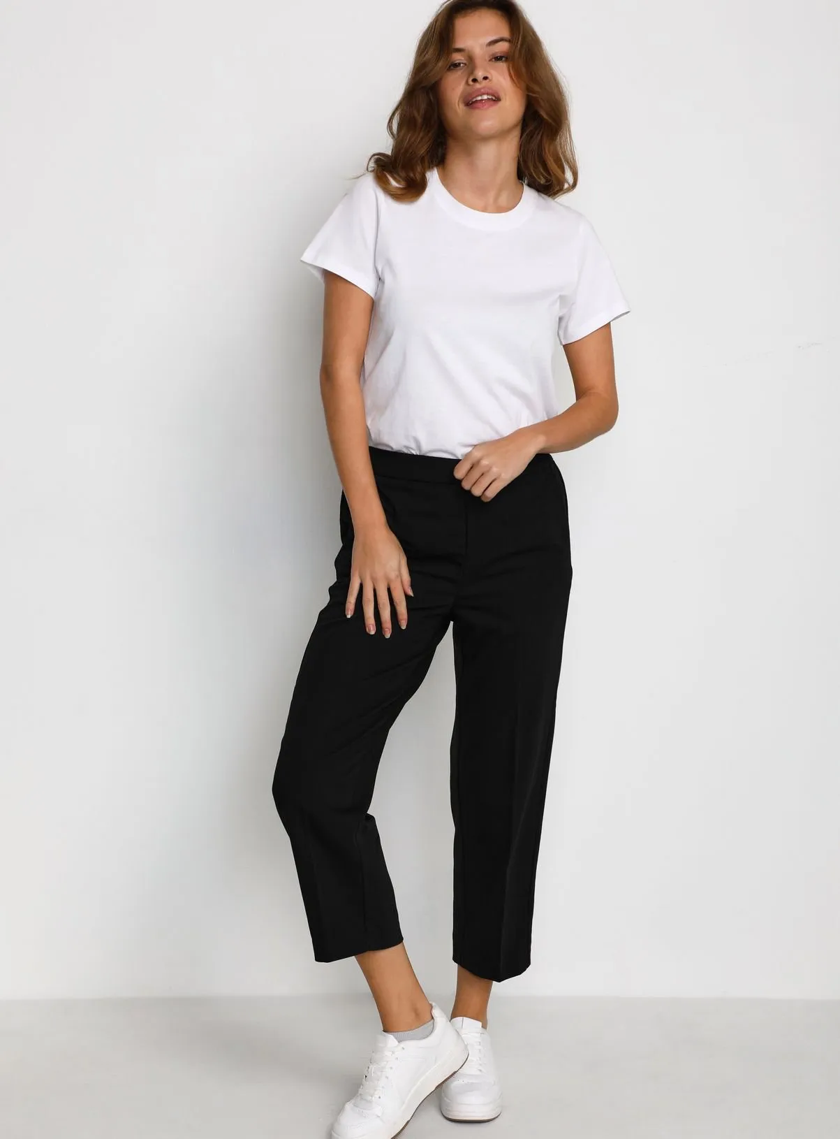 Buy KAFFE Sakura Cropped Trousers 12 | Trousers | Tu