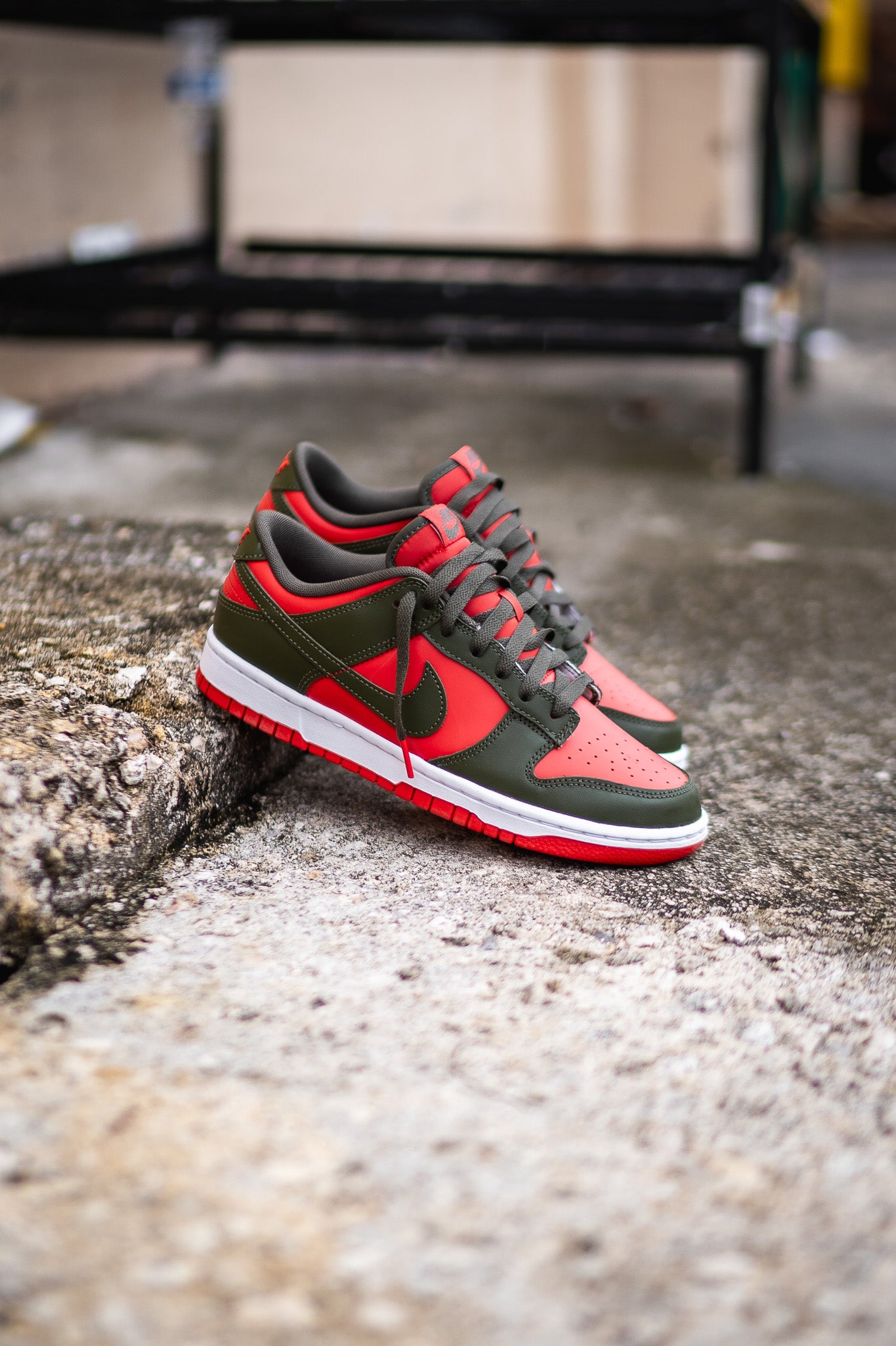 Mens Nike Dunk Low Retro (Mystic Red/Cargo Khaki)