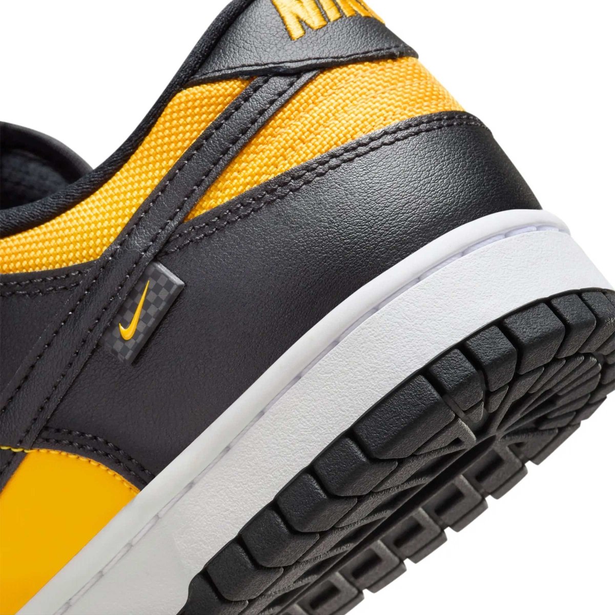 Nike Men's Dunk Low Black/Yellow