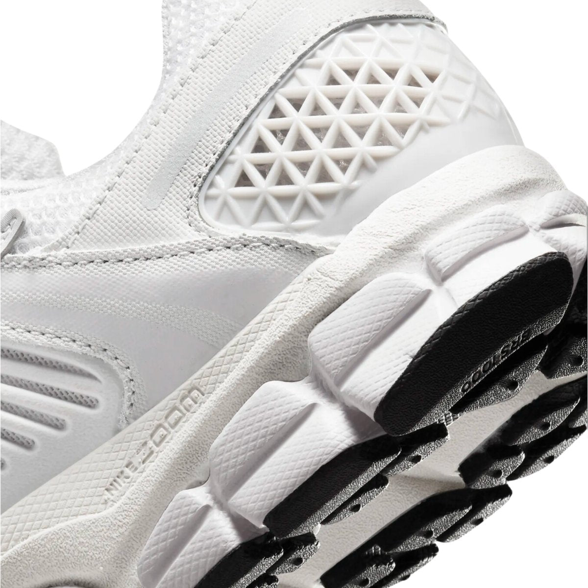 Nike Women's Vomero 5 White/Vast Grey