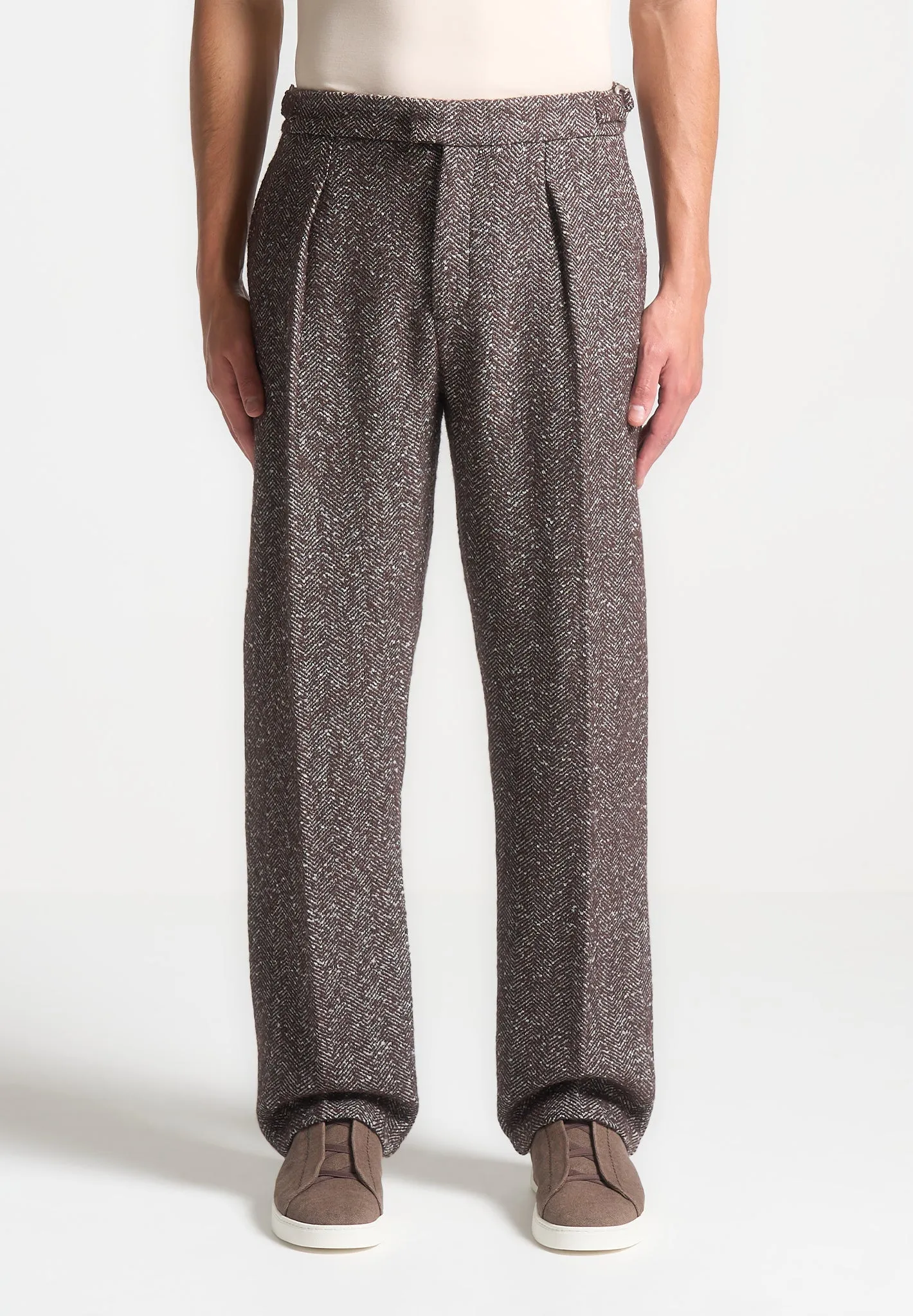 Relaxed Fit Wool Blend Herringbone Pleated Tailored Trousers - Brown