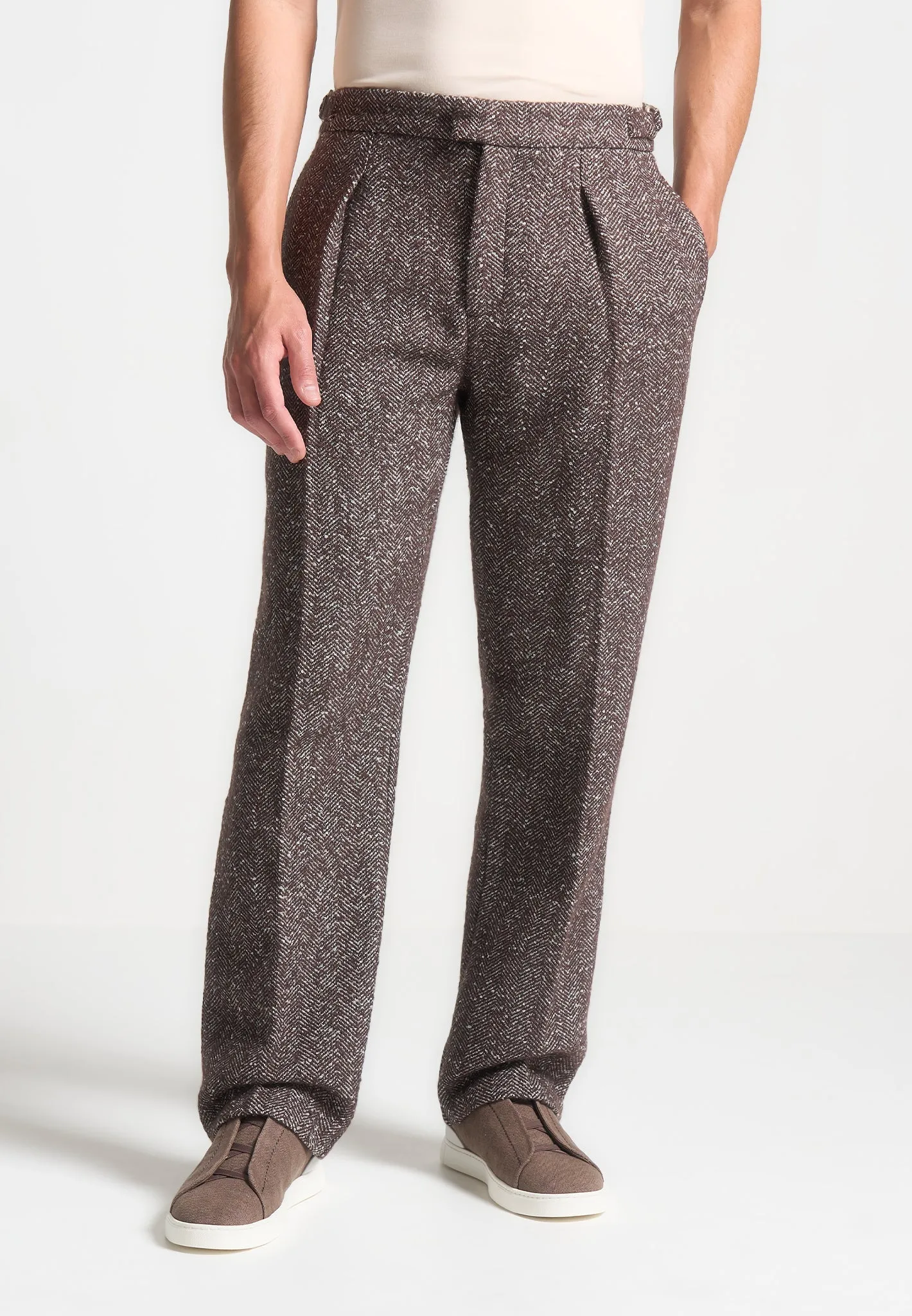 Relaxed Fit Wool Blend Herringbone Pleated Tailored Trousers - Brown