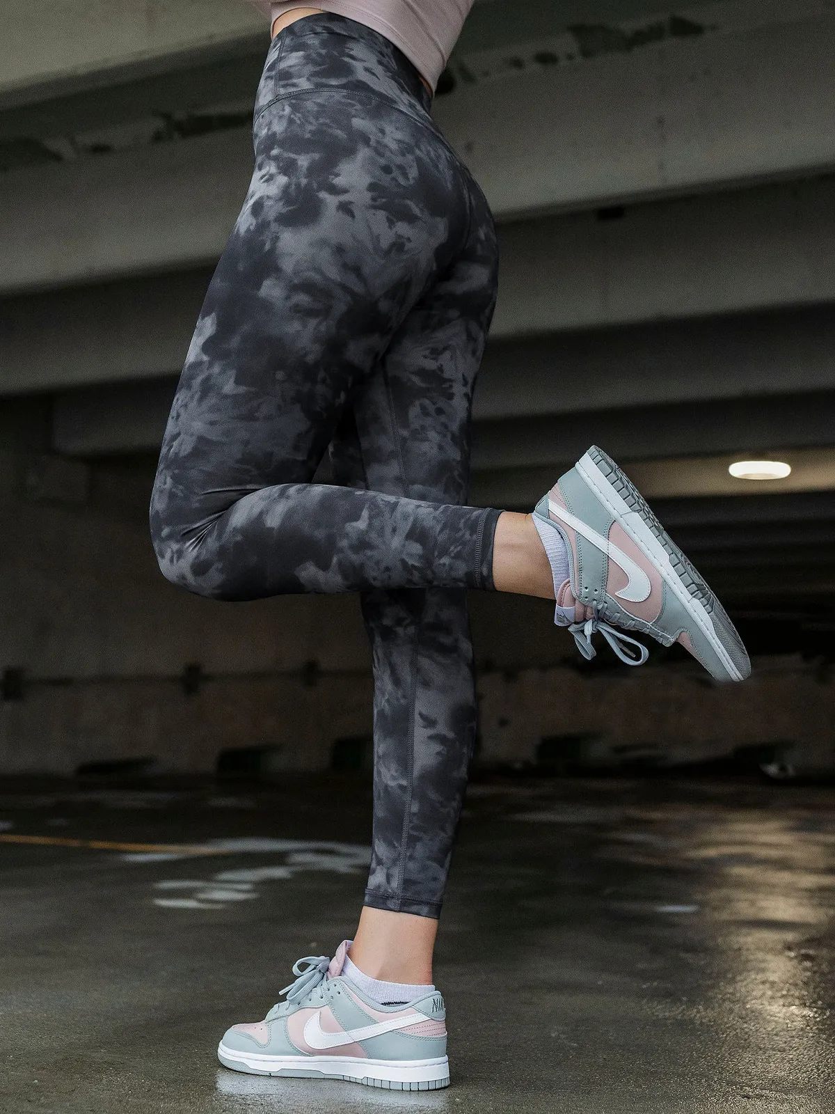 The Melle Black Tie Dye Legging