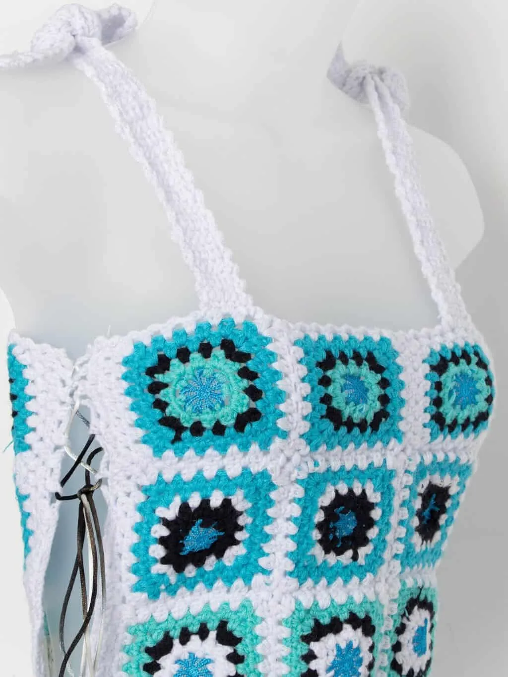 Vintage crochet vest top in blue and white – XS